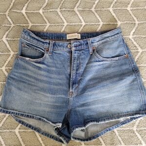 A&F ultra high rise mom short curve love
